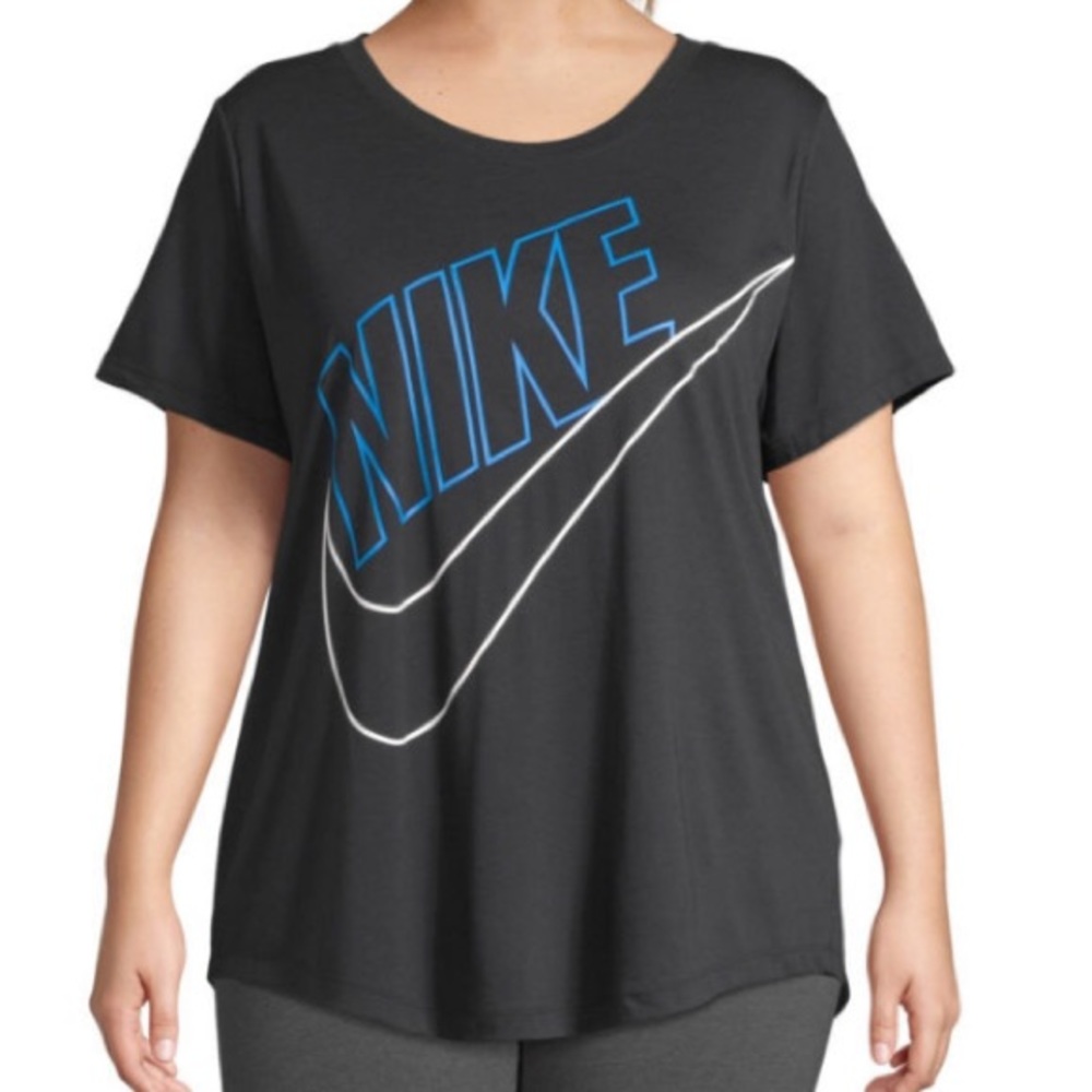 Nike Women’s Tee-Plus